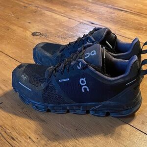 On Waterproof Cloudflyer W7 Running Black Running Shoes